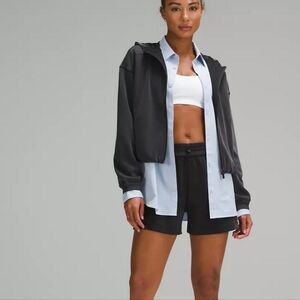 Lululemon Softstreme HR Short 4" size 4 black EUC